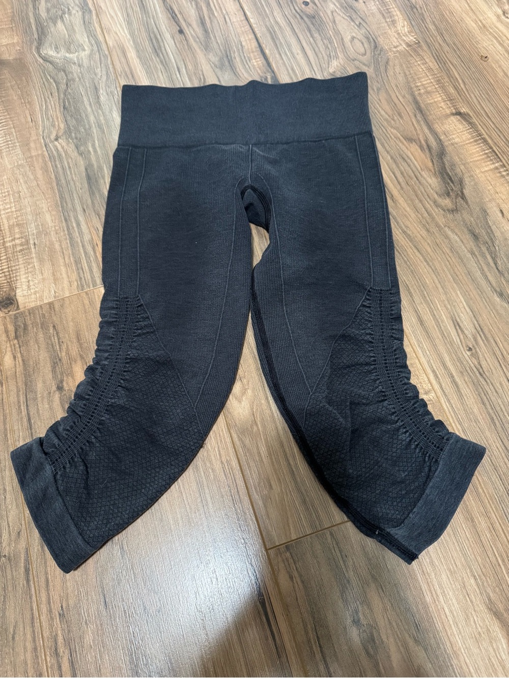 lululemon athletica Black Ruched Capri Leggings